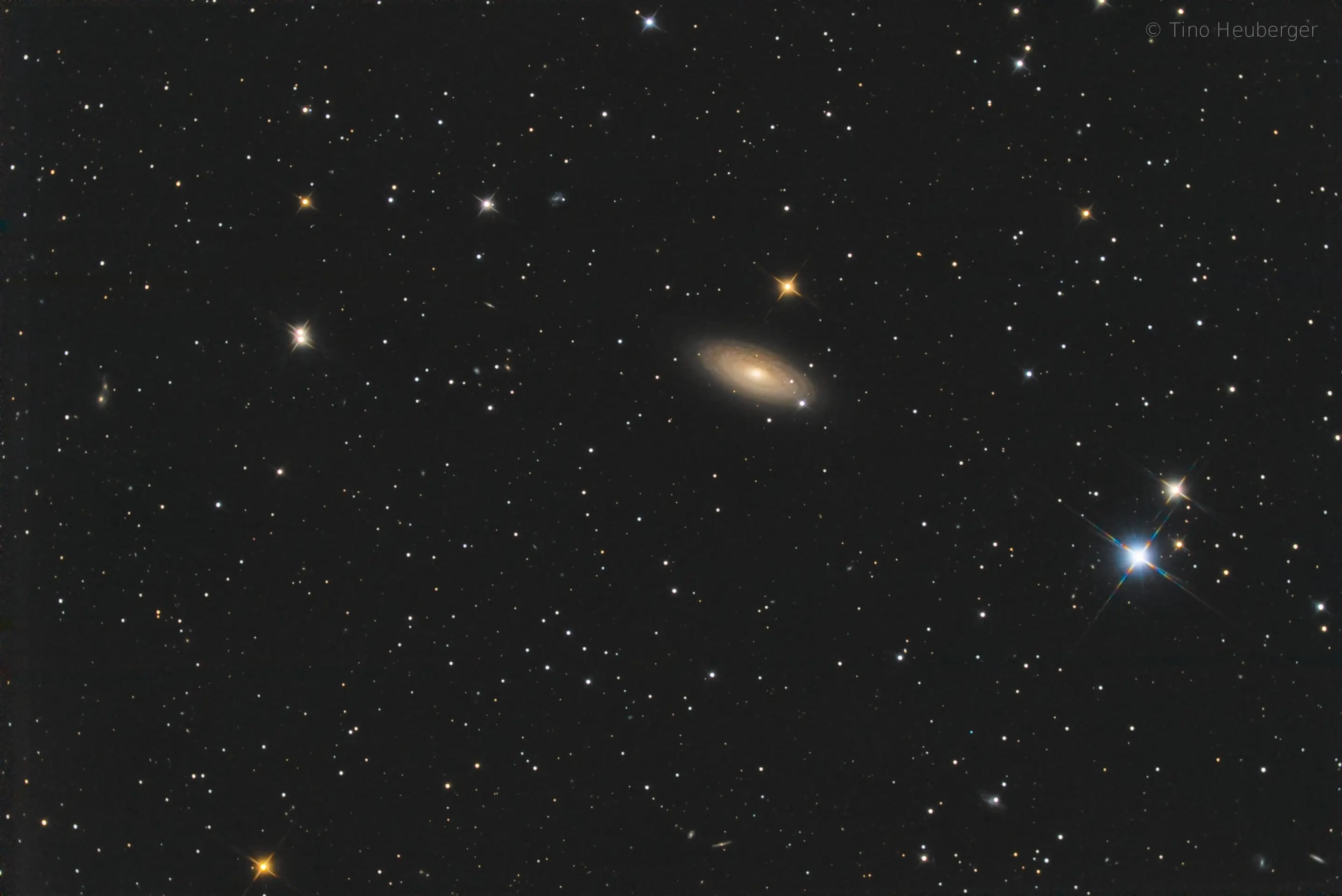 NGC2841: An unbarred spiral galaxy